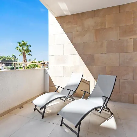 Lovely First Floor Apartment, Heating Pool ! Apartment