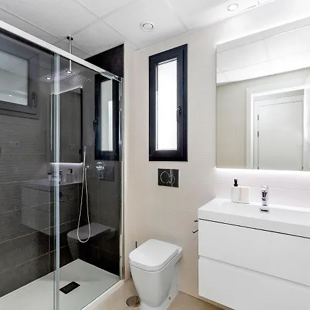Lovely First Floor Apartment, Heating Pool ! Apartment *