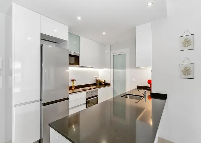 Lovely First Floor Apartment, Heating Pool ! Lejlighed Alicante