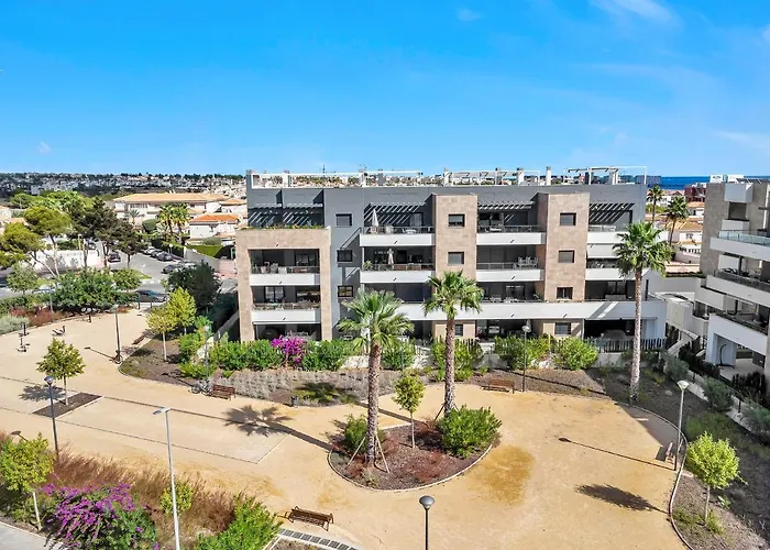 Lejlighed Lovely First Floor Apartment, Heating Pool ! *