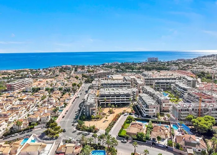 Lovely First Floor Apartment, Heating Pool ! *