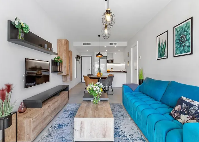 Lovely First Floor Apartment, Heating Pool ! *